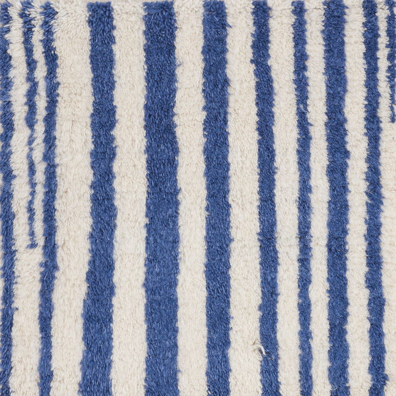 Wavy Bold Stripe